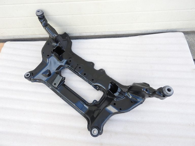 NISSAN X-TRAIL T30 2000-2007 Priekšējā tilta šķērssijas 544008H500