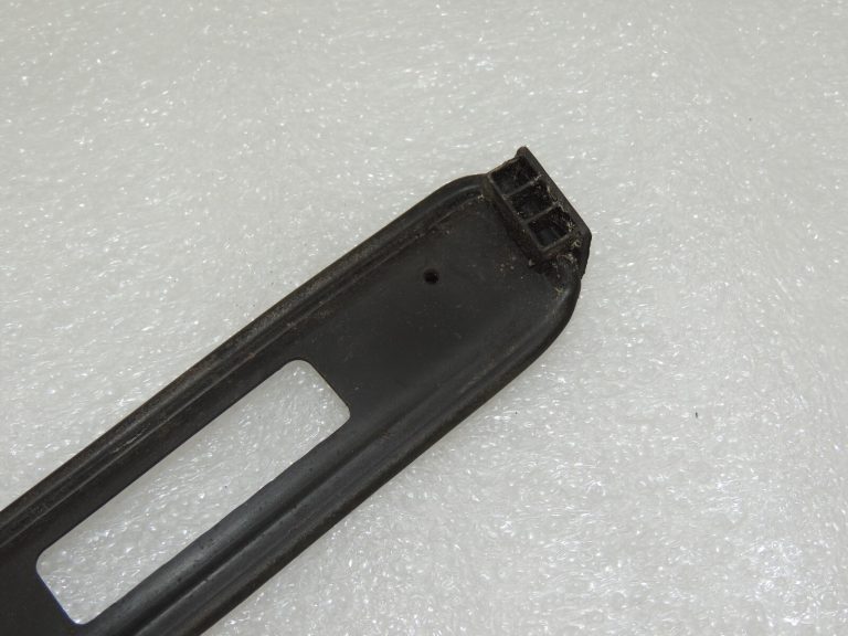 Ford Kuga I C394 Jumta līstes vāka blīvējums aizmugurējā labajā pusē 1675358