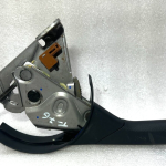 Toyota Yaris P13 oriģināls rokturis rokas bremzes atbrīvošanai 462100D231C2
