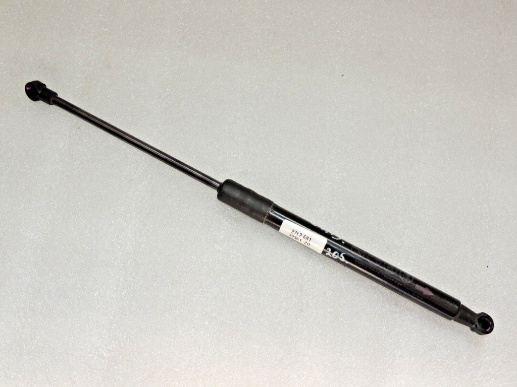 Toyota Yaris P13 Gas spring trunk right 689500D210