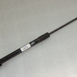 Toyota Yaris P13 Kreisā bagāžnieka gāzes atspere 689600D170