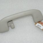 Toyota Yaris RAV4 Interjera jumta aizmugurējā daļa reaģē satveršanas rokturis 7461012170B1