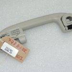 Toyota Yaris RAV4 iekšējais jumta aizmugurējais kreisais rokturis 7461012180B1