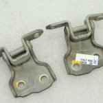 OEM Suzuki Jimny III durvju eņģes kreisais komplekts ZDL: GRAPHITE GRAY