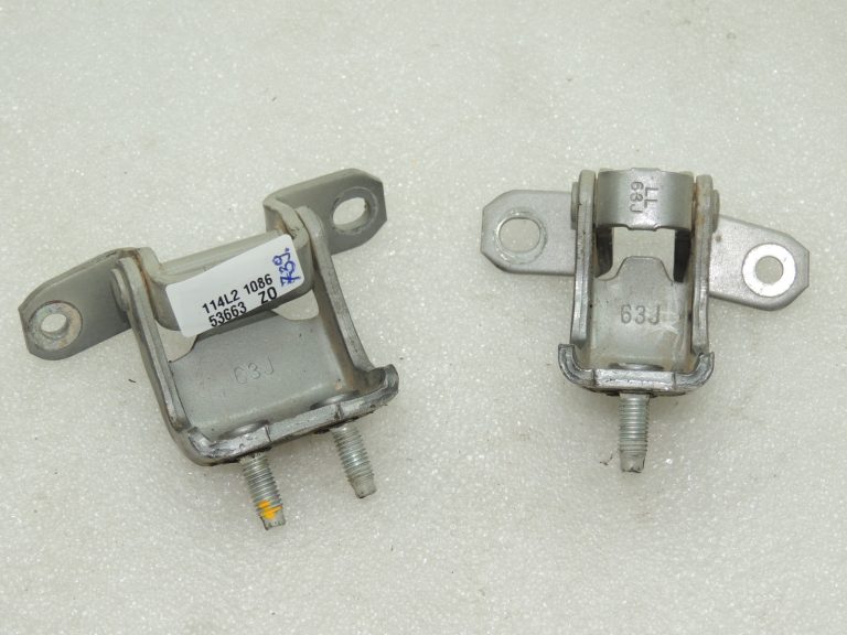 OEM Suzuki Grand Vitara III aizmugurējo kreiso durvju viru komplekts ZDL: GRAPHITE GRAY