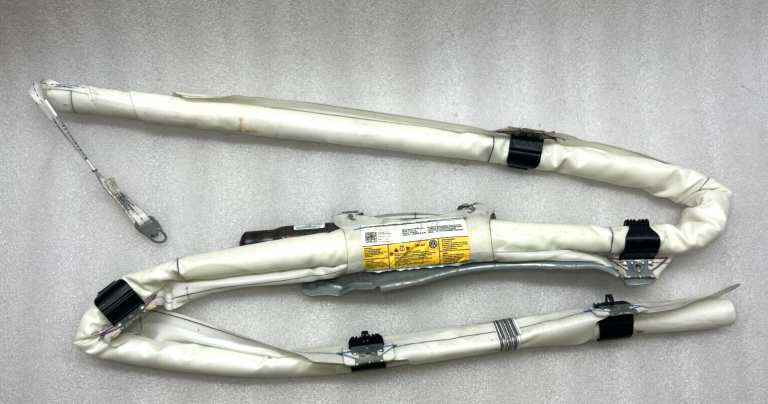 VW Golf Mk6 oriģināls sānu paneļi Variant kreisā pasažieru puse 1K9880741E
