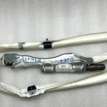 VW Golf Mk6 oriģināls sānu paneļi Variant labajā pusē pasažiera pusē 1K9880742E