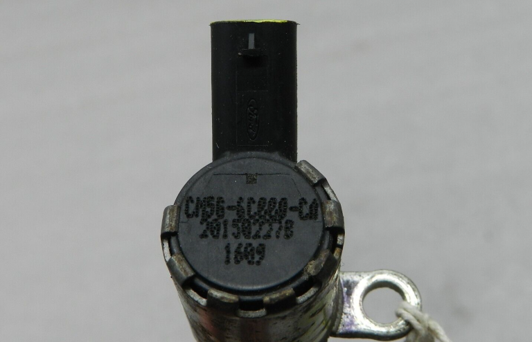 Ford oriģinālais vadības vārsts CM5G-6C880-DA