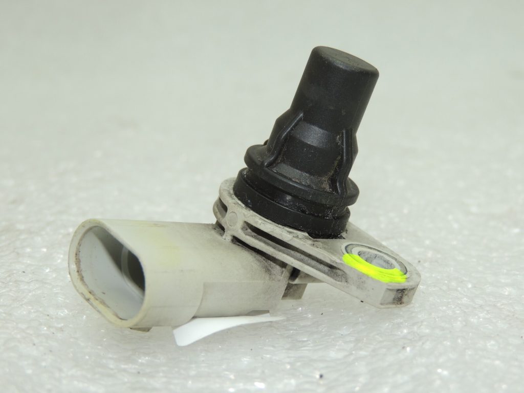 OEM Alfa Romeo Giulietta 2.0D датчик положения распредвала 55216242