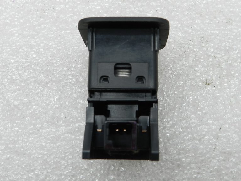 Toyota Avensis T27 Kombi Oriģinālais pasažieru drošības spilvena izslēgšanas slēdzis 6906505050
