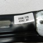 VW Passat oriģinālais logu regulatora mehānisms bīdāmās durvis pa kreisi