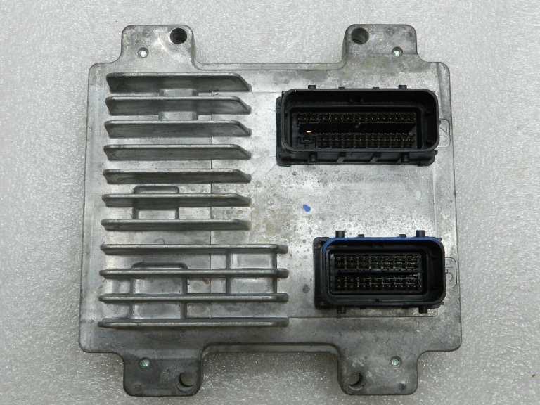 Opel Meriva B oriģinālais motora vadības bloks 12636386