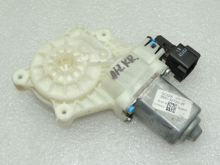 Ford Focus III Logu regulatora motors aizmugurējais kreisais 1870554 6CP1-14553-K3C