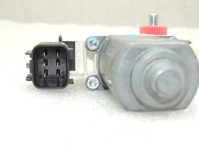 Ford Focus III Logu regulatora motors priekšējais labais 1869993 6CP1-14553-L3C