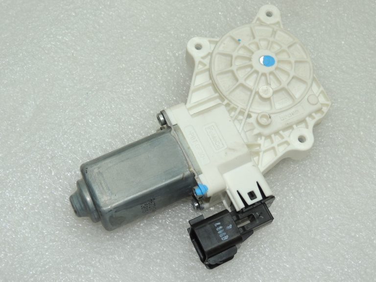 Ford Focus III Logu regulatora motors priekšējais labais 1869993 6CP1-14553-L3C