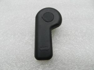 Ford Focus III original hood handle 1690340