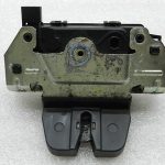 Opel Astra H Zafira B Oriģinālā aizmugurējo durvju slēdzene 13117285