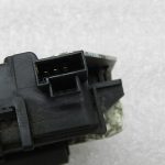 Opel Astra H Zafira B Oriģinālā aizmugurējo durvju slēdzene 13117285