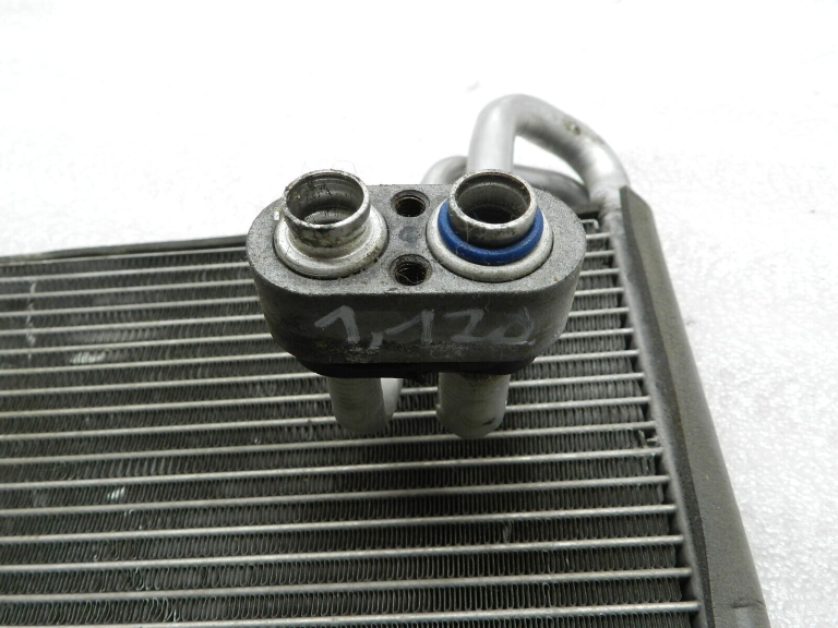 Hyundai i40 oriģinālais gaisa kondicioniera iztvaicētājs 971393Z000
