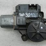 VW Polo oriģināls aizmugurējā labā loga motors