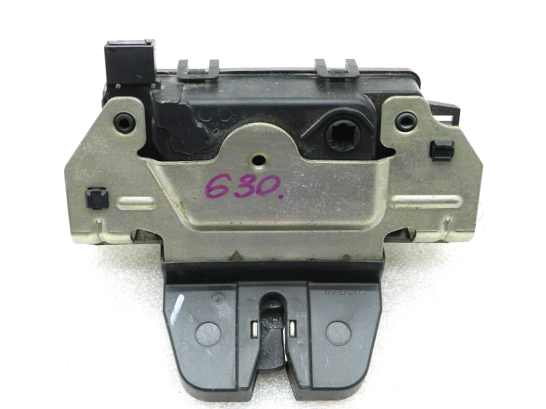 Opel Zafira B oriģinālā aizmugurējo durvju slēdzene 13188851