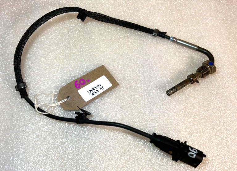 Oriģinālais izplūdes gāzu temperatūras sensors 55596171 priekš OPEL Astra J Zafira C 2.0 CDTI