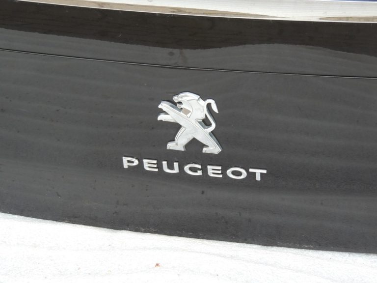 Peugeot 508 I Aizmugurējās durvis KDM – GUARANJA BRŪNS KRĀSU LAKSA 8606A8