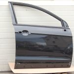 Chevrolet Captiva Facelift Durvju priekšējā labo pusi priekšējās labās puses durvis GAR Carbon Black