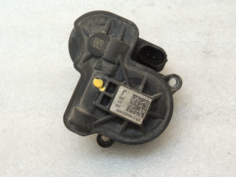 Škoda Superb III 3V 4×4 rokas bremzes servomotors, labais 3Q0615406J 3Q0998281A