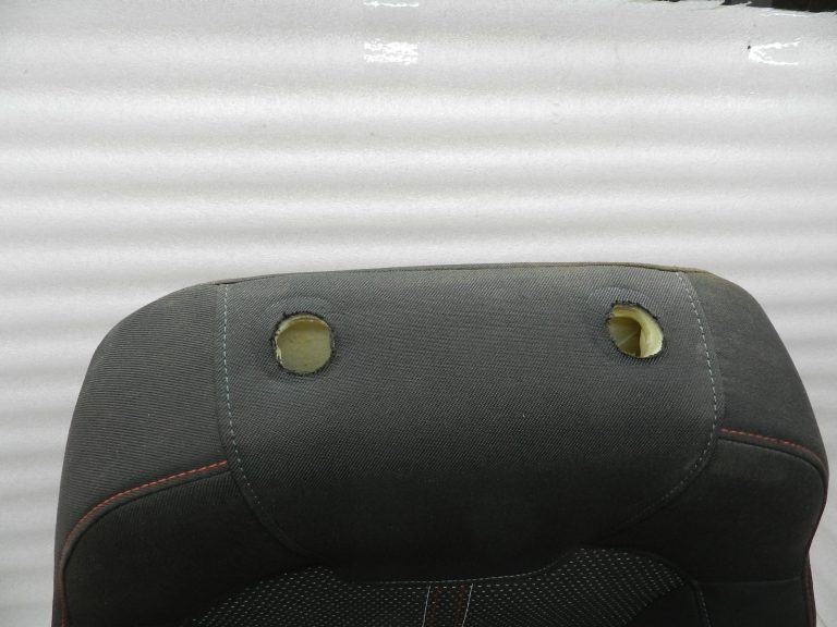 Opel Corsa oriģināls sēdekļa atzveltne priekšējā labajā pusē