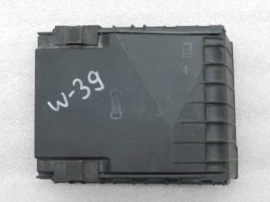 VW Passat Golf Caddy Touran oriģinālais drošinātāju kārbas vāks