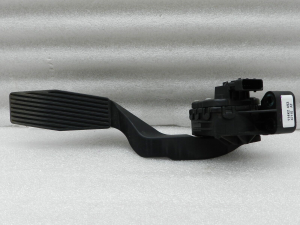 Opel Zafira B Oriģinālais elektroniskais akseleratora pedālis 9202342