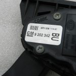Opel Zafira B Oriģinālais elektroniskais akseleratora pedālis 9202342