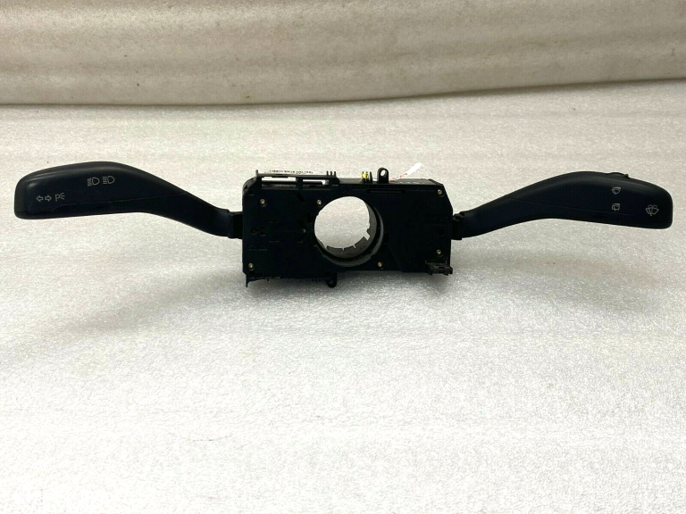 VW Polo stūres kolonnas slēdzis 6q0953503ad
