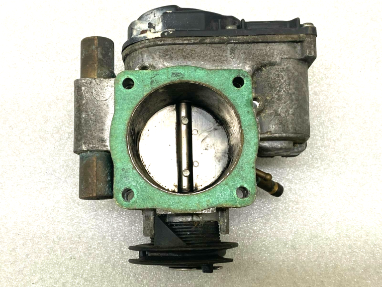 VW Audi droseļvārsts 058133063h