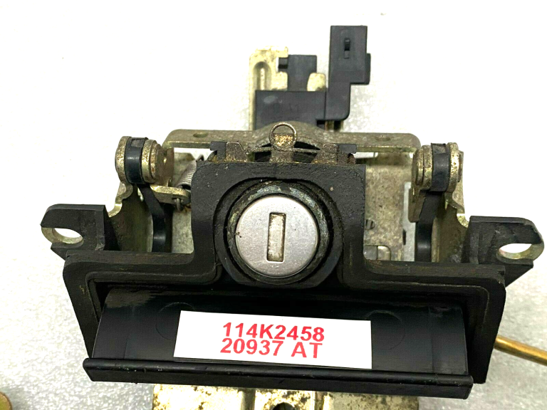 Skoda Octavia aizmugurējo durvju slēdzenes rokturis 1u6827565j
