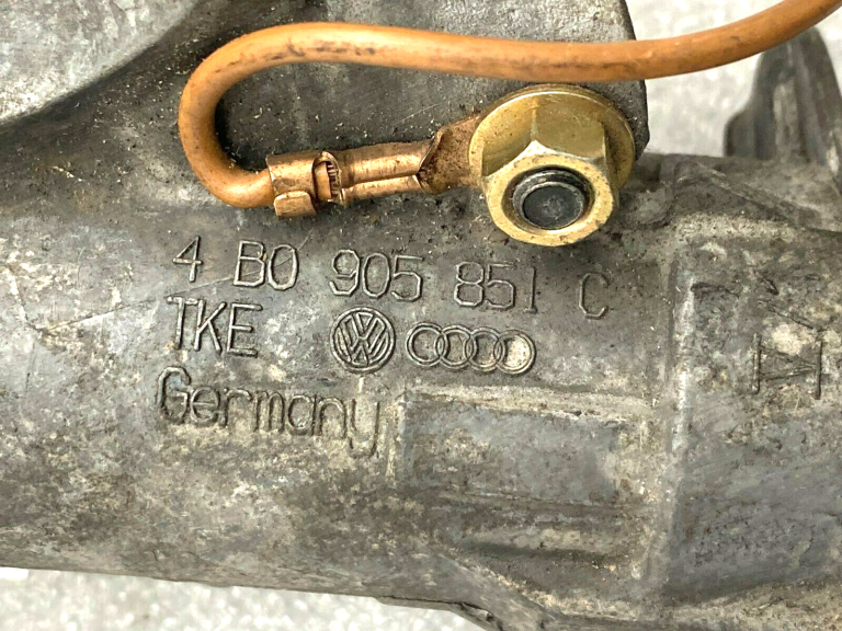 VW aizdedzes slēdzene 4b0905851c