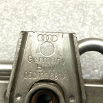 VW Audi degvielas iesmidzināšanas sliede 050133681a