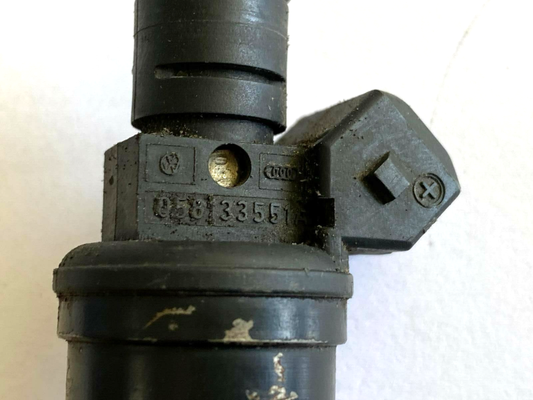 VW Audi iesmidzināšanas vārsts iesmidzināšanas sprausla inžektors 058133551a