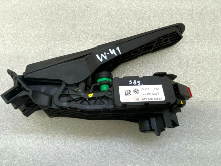VW akseleratora pedāļa pozīcijas sensors 1k1723503t