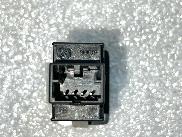 VW Aux savienojums 5m0035724