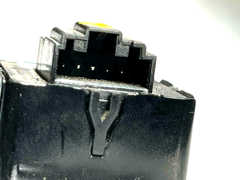 Audi avārijas slēdzis 4g0941509