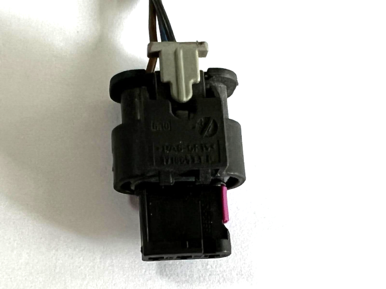 VW Audi Audi Seat Skoda kontaktdakša 3-pin remonta komplekts 4f0973703 sieviešu kabelis