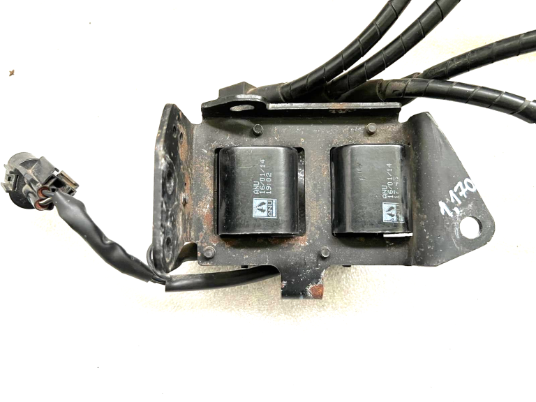 Hyundai i10 i20 Kia Rio aizdedzes spole ar aizdedzes kabeļa komplektu 2730103010 2736702630