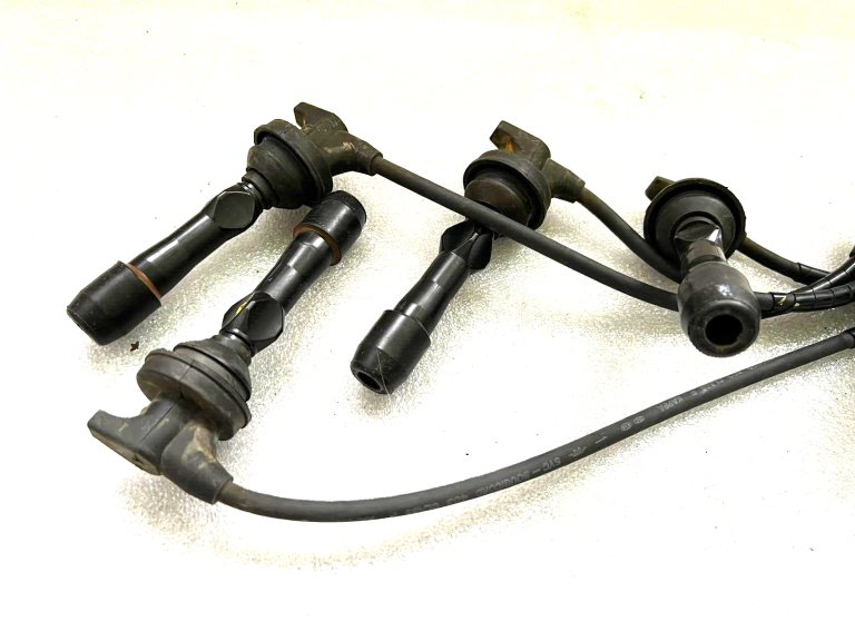 Hyundai i10 i20 Kia Rio aizdedzes spole ar aizdedzes kabeļa komplektu 2730103010 2736702630
