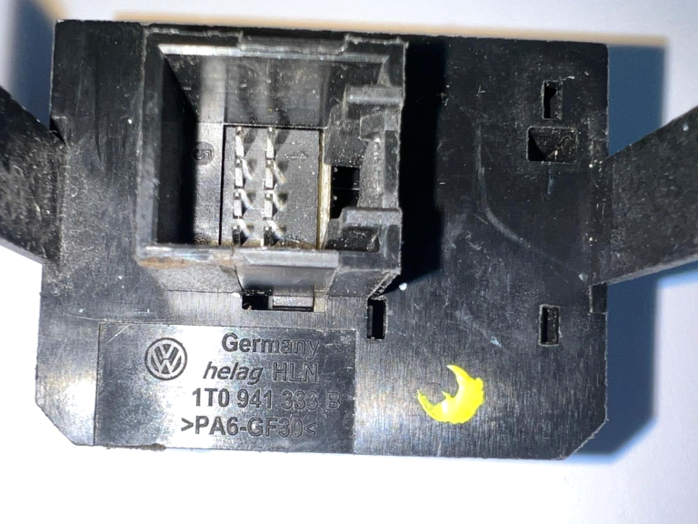 VW priekšējo lukturu regulēšanas slēdzis 1T0941333B