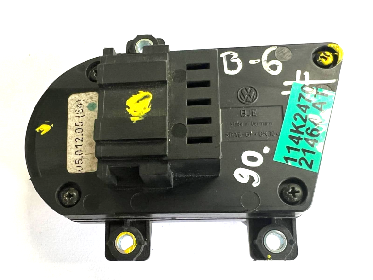 VW Passat vadītāja sānu priekšējo sēdekļu regulatora vadība 3c0959778