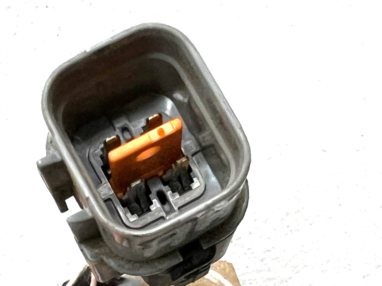 Oriģināls Kia Hyundai NTK lambda sensors 588-H13 588H13 3921037533 39210-37533