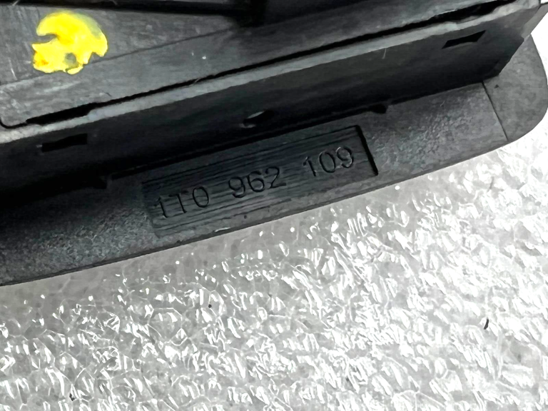 Skoda VW signalizācijas sistēmas slēdzis 1t0962109