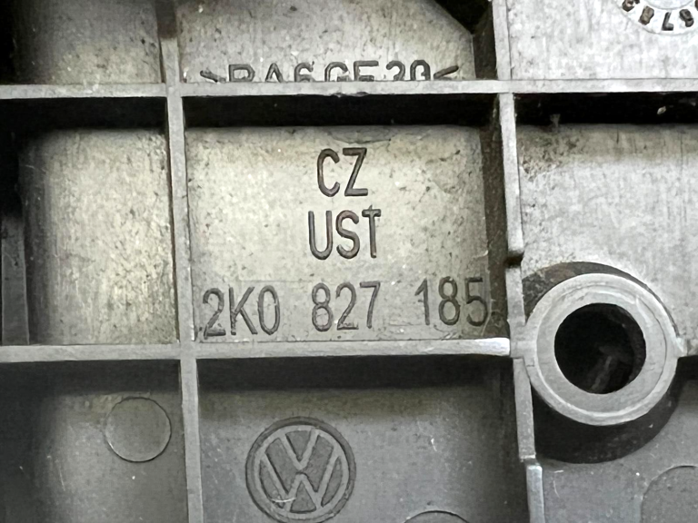 VW bagāžnieka vāka slēdzene 2k0827185